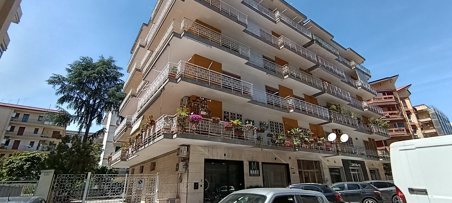 Appartamento piano alto al centro